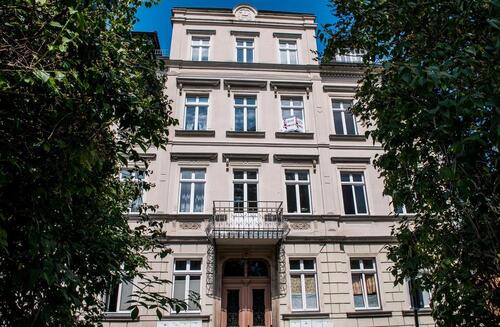 Foto - Für Familien oder als WG! Große 4-Zimmer Wohnung im Altbau mit Garten