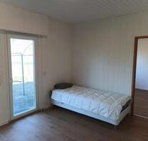 Apartment mit eigener Küche & geteiltem Bad - Rielasingen-Worblingen