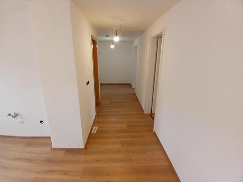 Foto - neu sanierte DG 2 Raum Wohnung - 311,00&nbsp;EUR Kaltmiete, ca.&nbsp; 51,88&nbsp;m&sup2;