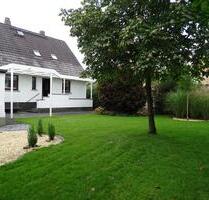 Freistehendes Einfamilienhaus mit großem Garten in Seligenstadt