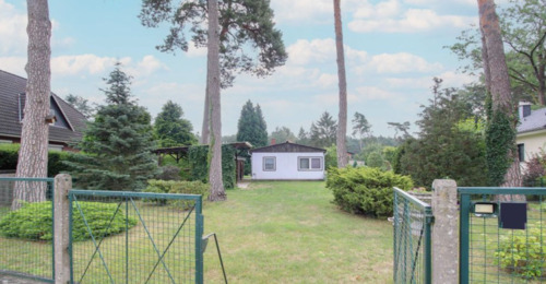 Foto - Bungalow im Grünen mit Pool & Carport