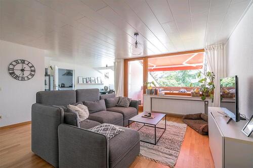 Foto - 4-Zimmer-Wohnung mit Balkon & EBK in Schloß Neuhaus (befristet)