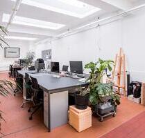 Eigener Schreibtisch im Maxvorstadt-Atelier – 247 Zugang, München