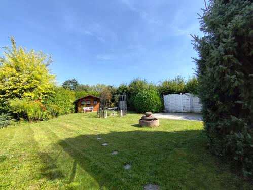 Foto - Ein- Zwei Familienhaus 4 SZ 2 Wohnzimmer großer Garten