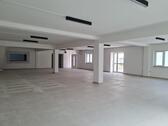 Foto - Gewerbeimmobilie 178 & 127 m² viele Parkplätze Büro Fläche Modern