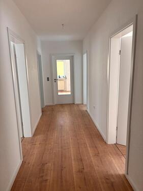 Foto - Schicke Wohnung 85m2 3 ZKB im 2.OG frisch renoviert