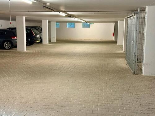 Foto - Großzügiger Tiefgaragenstellplatz 