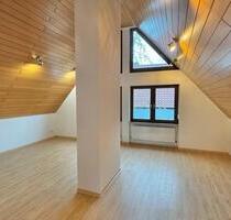 Helle 2-Zimmer Dachgeschosswohnung in Weinsberg