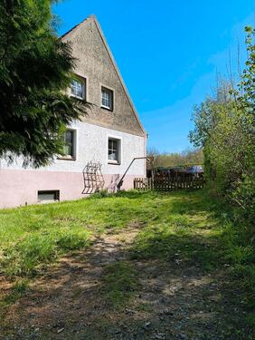 Foto - Kleine Doppelhaushälfte - Haus EFH Garten Carport Scheune