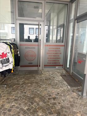 Foto - Laden—Lokal mieten - 950,00&nbsp;EUR Kaltmiete,