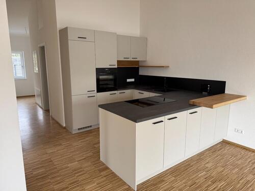 Foto - Erstbezug - Hochwertige 3 Zimmer DG Wohnung Balkon Stellplätzen