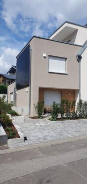 Foto - Bezug nach energet. Sanierung: 2-Raum-DG-Wohnung mit Terrasse