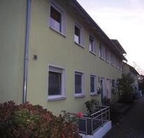 Großzügige 4,5-Zimmer-Wohnung mit Reihenhauscharakter, Süd-Balkon - Lengede
