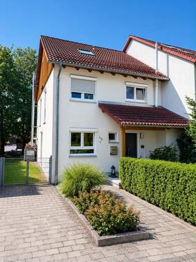 Foto - Reihenendhaus mit Garage und Garten