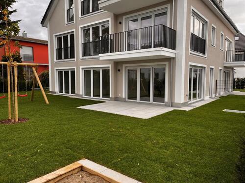 Foto - *** NEUBAU*** Stilvolle 3-Zi.-Gartenwohnung mit EBK und TG