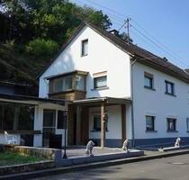 Einfamilienhaus zum Verkauf - 220.000,00&nbsp;EUR Kaufpreis, ca.&nbsp; 140,00&nbsp;m&sup2; in Rhaunen (PLZ: 55624)