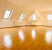 helle 2-Raum-Dachgeschosswohnung in Gohlis, sofort verfügbar - Leipzig Nord