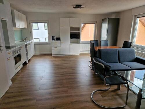 Foto - Helle frisch möblierte WG-Zimmer ggü. der DHBW, 4er WG, Top Lage!