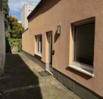 Renovierte 1,5-Zimmer-Erdgeschoss Anbauwohnung in zentraler Lage - Mönchengladbach Nord