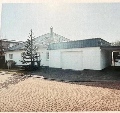 Foto - 7 Zimmer Bungalow zum Kaufen in Schwerin