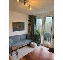 2-Zimmer Wohnung, teilmöbliert, großer Balkon - Alles inklusive - Hamburg Harvestehude