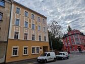 Foto - Eine attraktive 1-RW mit Einbauküche & Abstellkammer auf halber T
