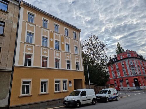 Foto - Eine attraktive 1-RW mit Einbauküche & Abstellkammer auf halber T