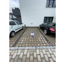 KFZ Stellplatz, Parkplatz, Straubing - München Neuhausen-Nymphenburg