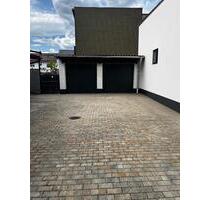 Reihenhaus mit Ankleidezimmer, Kamin und Doppelgarage - Hockenheim