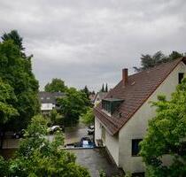 Rechenberg: Ruhige Dachgeschosswohnung direkt am Park – ideal für - Nürnberg Erlenstegen