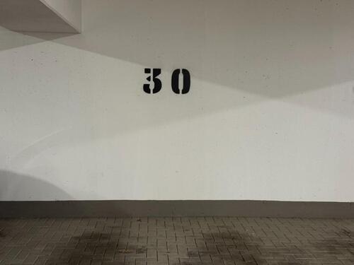 Foto - Parkplatz zur Untervermietung - 50,00 EUR Kaltmiete,
