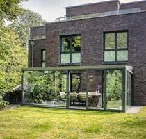 Erdgeschosswohnung mit Südterrasse und großem privatem Garten - Hamburg Wandsbek
