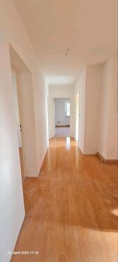 Foto - 3 Zimmer Wohnung - 1.100,00&nbsp;EUR Kaltmiete, ca.&nbsp; 80,00&nbsp;m&sup2;