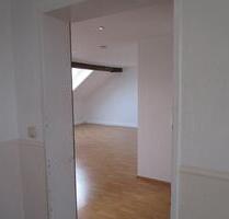 Schöne Dachgeschoßwohnung Essen Holsterhausen