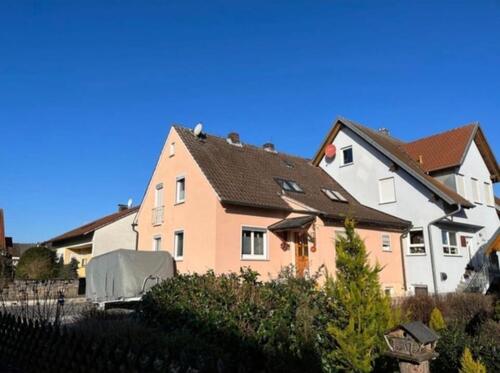 Foto - Großzügige 5,5 Zimmer-Wohnung mit Terrasse & Garten