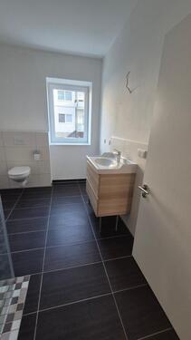 Foto - Barrierefrei+Neu+Saniert+ 4-Zi+ Garten