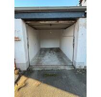 Herne: Sanierte Garage mit Licht - Essen Stadtbezirk IV