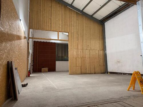 Foto - Lagerplatz Selfstorage Garage Keller Kellerabteil Möbellager