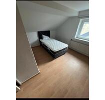 Letztes WG-Zimmer - 580,00&nbsp;EUR Kaltmiete, ca.&nbsp; 40,00&nbsp;m&sup2; in Herzogenrath (PLZ: 52134)