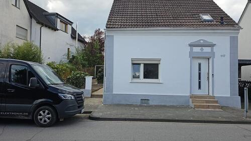 Foto - Neuer Glanz in Langenfeld: Modernisiertes Einfamilienhaus mit fün