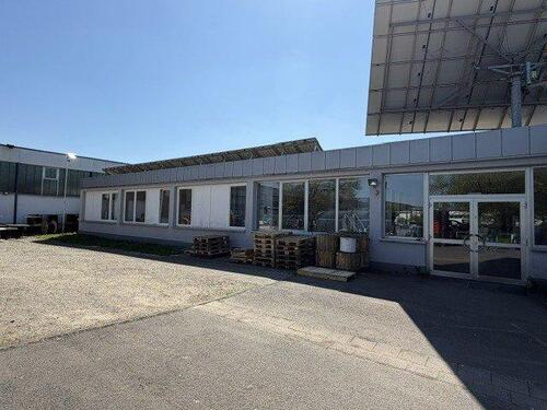 Foto - Moderne Bürofläche in Schmelz - 254 m² vielseitig nutzbar mit Freifläche und Stellplätzen