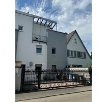 Stilvolle Doppelhaushälfte mit Dachterrasse - Mörfelden-Walldorf