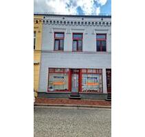 Büro- bzw. Geschäftsraum - 1.020,00&nbsp;EUR Kaltmiete, ca.&nbsp; 65,00&nbsp;m&sup2; in Röbel/Müritz (PLZ: 17207)