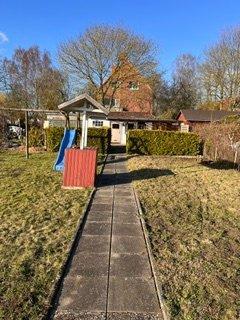 Foto - gepflegten Kleingarten gegen Abstand abzugeben