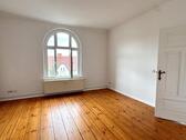 Foto - Charmante 2,5-Zimmer-Altbauwohnung mit Turmzimmer 