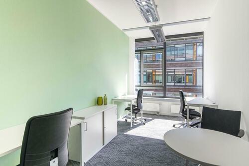 Foto - Privater Büroraum für 5 Person in Regus Hanauer Landstrasse