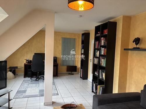 Foto - Düsseldorf-Eller: Großzügige 2-Zimmer-Dachgeschoss-Wohnung!