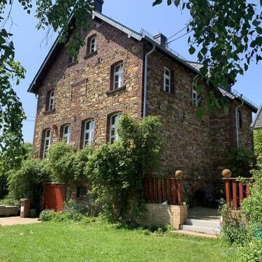 Foto - Liebevoll sanierte historische Schule bei Hachenburg zu vermieten