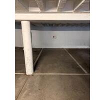 Überdachter Stellplatz in Stuttgart-Heusteigviertel