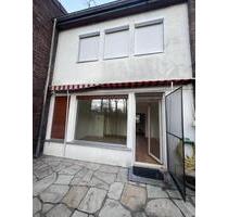 Charmantes Mittelhaus mit Garten in Berlin-Kladow